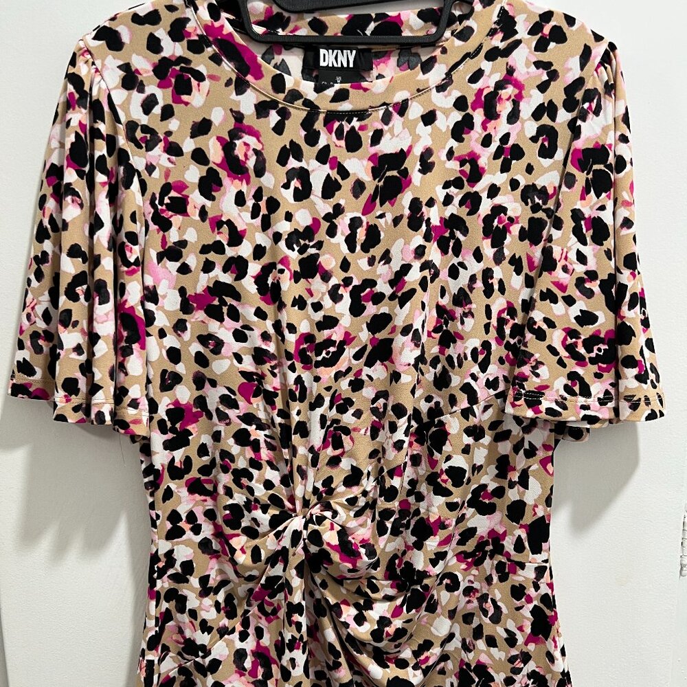 DKNY Women's Blouse size M Leopard print